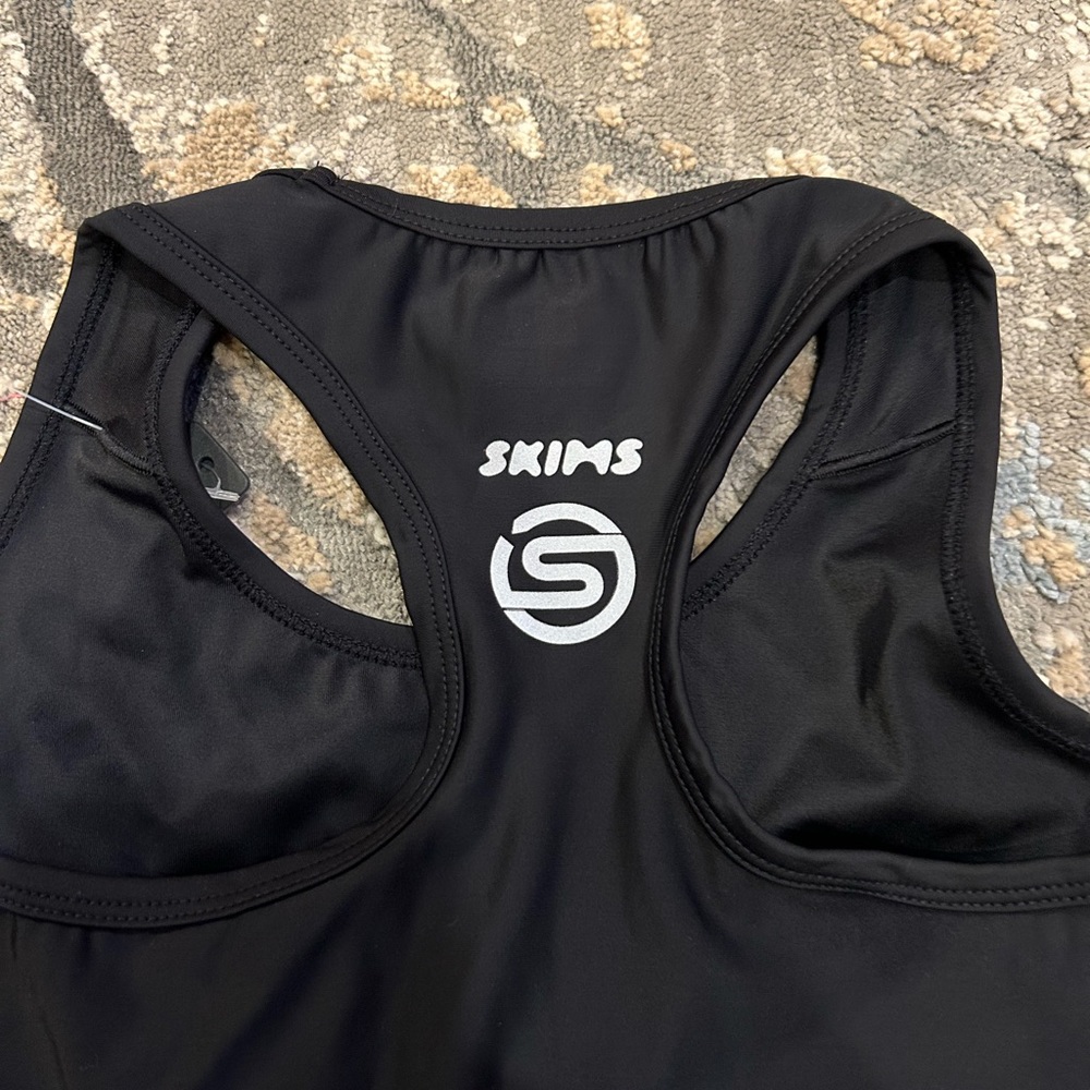 Skims Performance Racer Back Tank - Picture 3 of 6